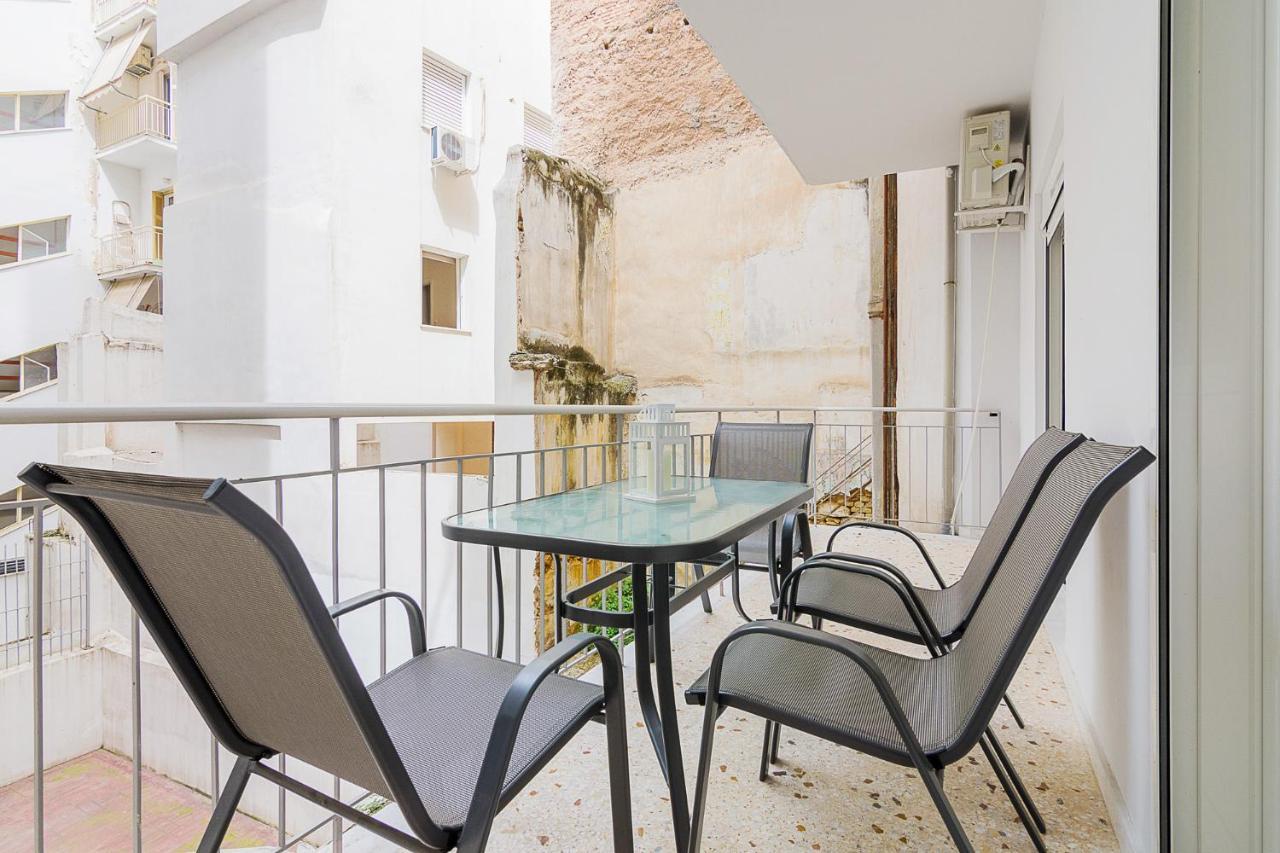 A Modern 2-Bedroom Apartment Near Areios Pagos Atena Exterior foto
